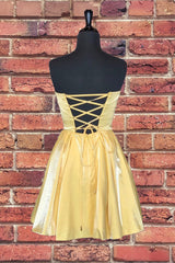 Strapless Lace-Up Yellow Satin Homecoming Dress Outfits For Girls,Short Cocktail Dresses