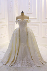 Sweetheart Lace Appliques Off the Shoulder Detachable Train Wedding Dress