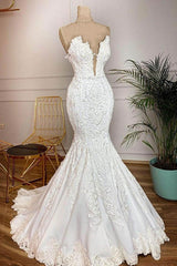 Sweetheart Plugging V neck Mermaid White Bridal Gowns in Real Model with Lace Train